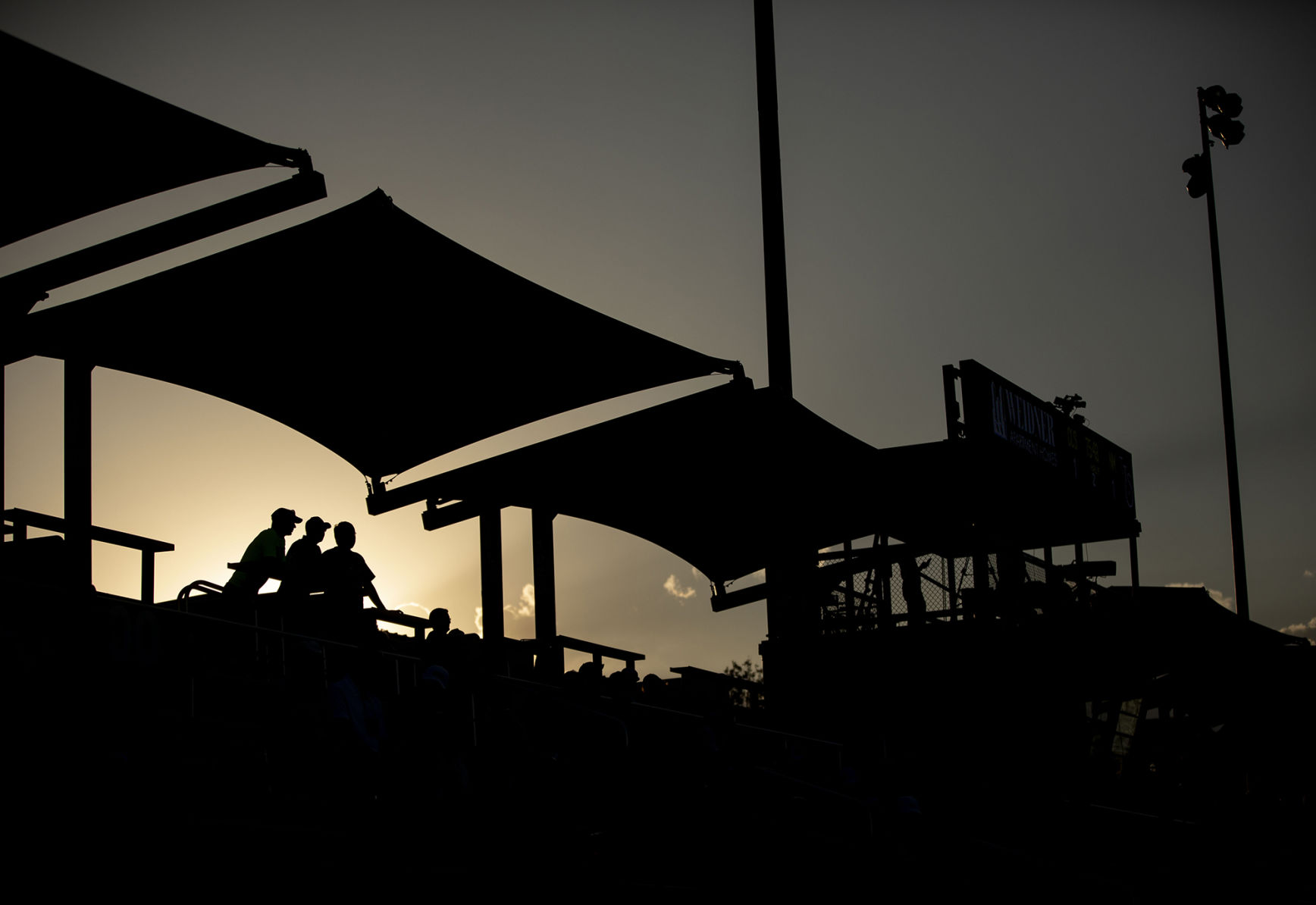 071220-sw-sb-scene 02.jpg
